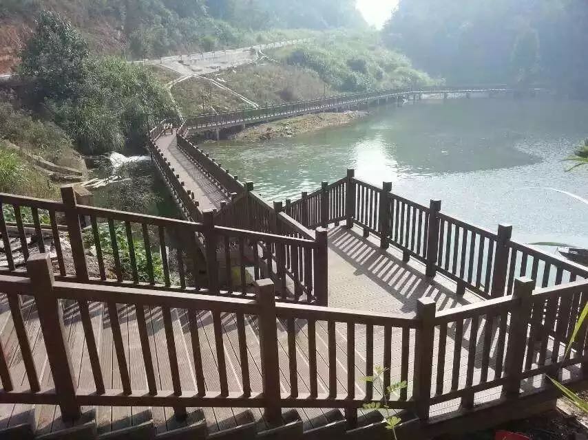 不曬不變形！武漢潮濕天氣適配的武漢塑木陽臺